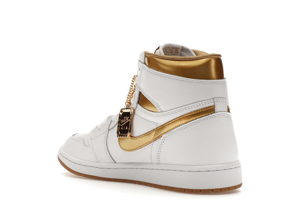 Vue 24 de Jordan 1 Retro High OG Metallic Gold 