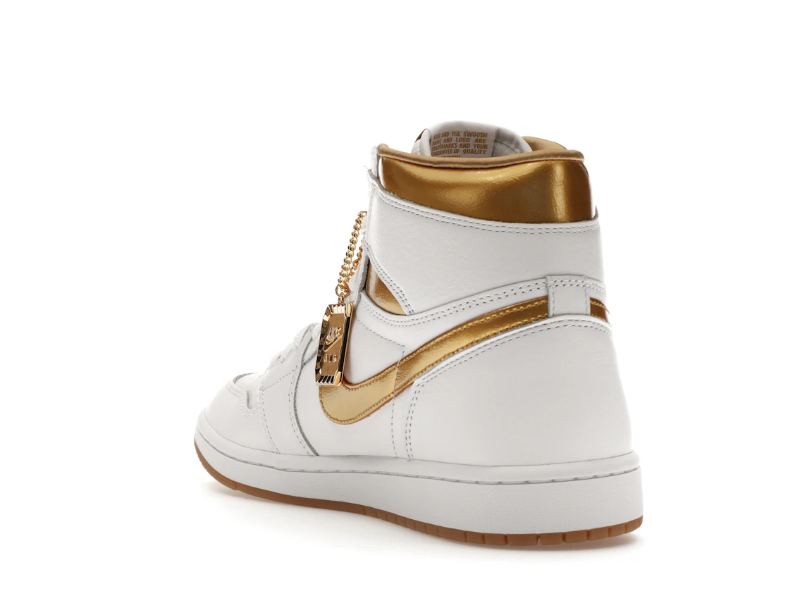 Vue 25 de Jordan 1 Retro High OG Metallic Gold 