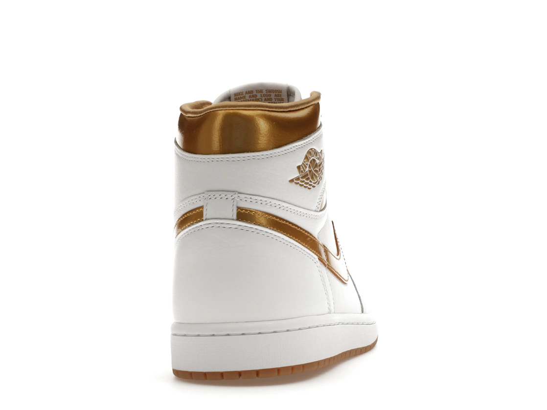 Vue 29 de Jordan 1 Retro High OG Metallic Gold 
