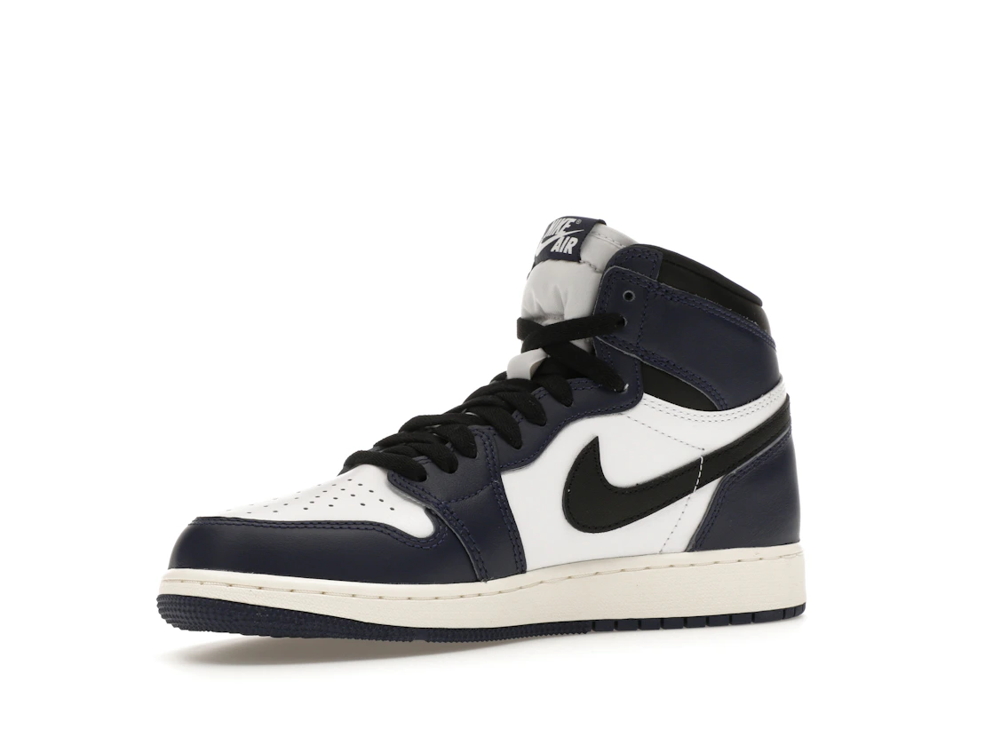 Vue 16 de Jordan 1 Retro High OG Midnight Navy (GS)