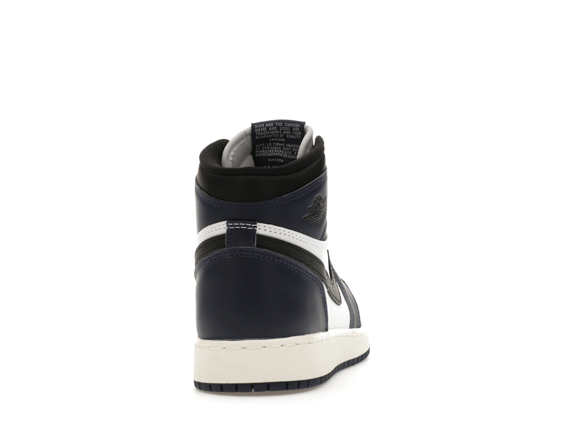 Vue 29 de Jordan 1 Retro High OG Midnight Navy (GS)