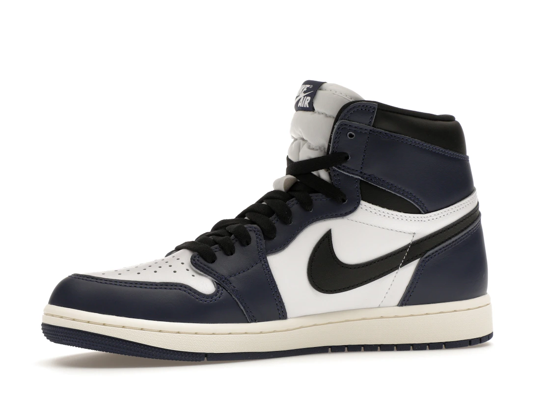 Vue 17 de Jordan 1 Retro High OG Midnight Navy