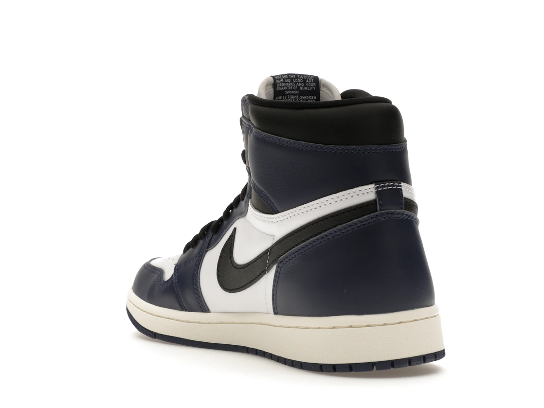 Vue 25 de Jordan 1 Retro High OG Midnight Navy