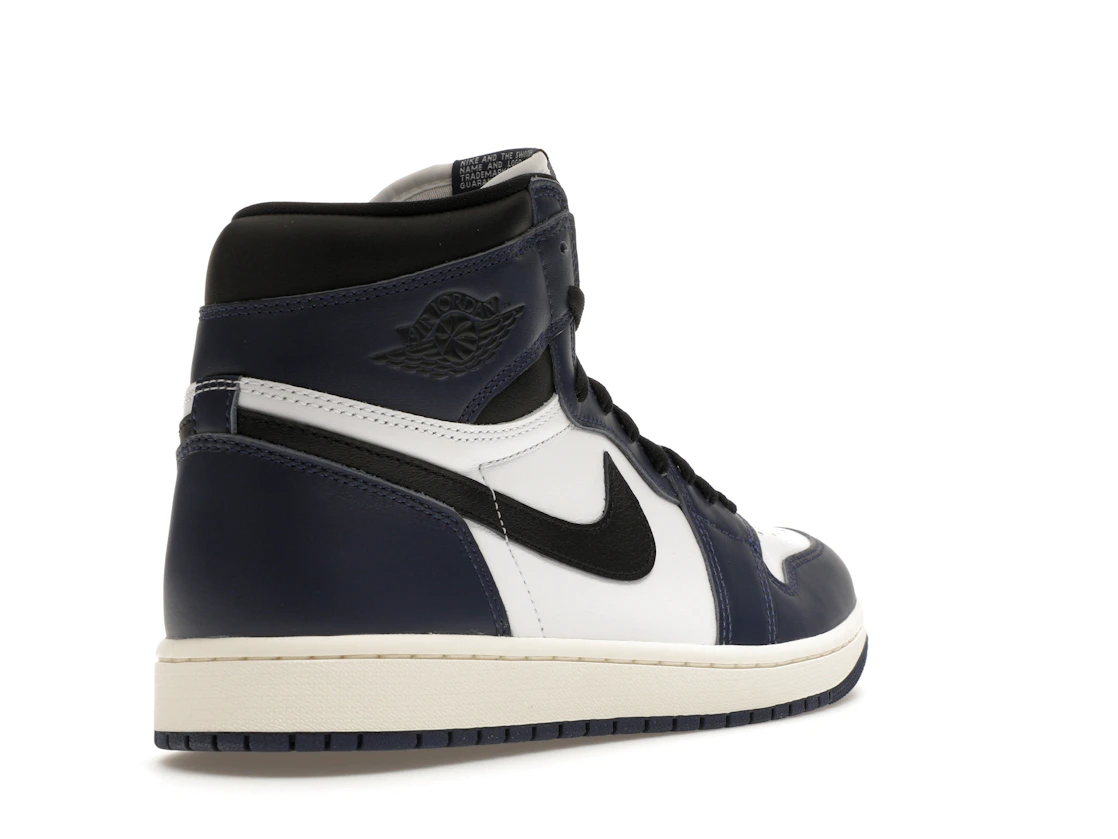 Vue 32 de Jordan 1 Retro High OG Midnight Navy