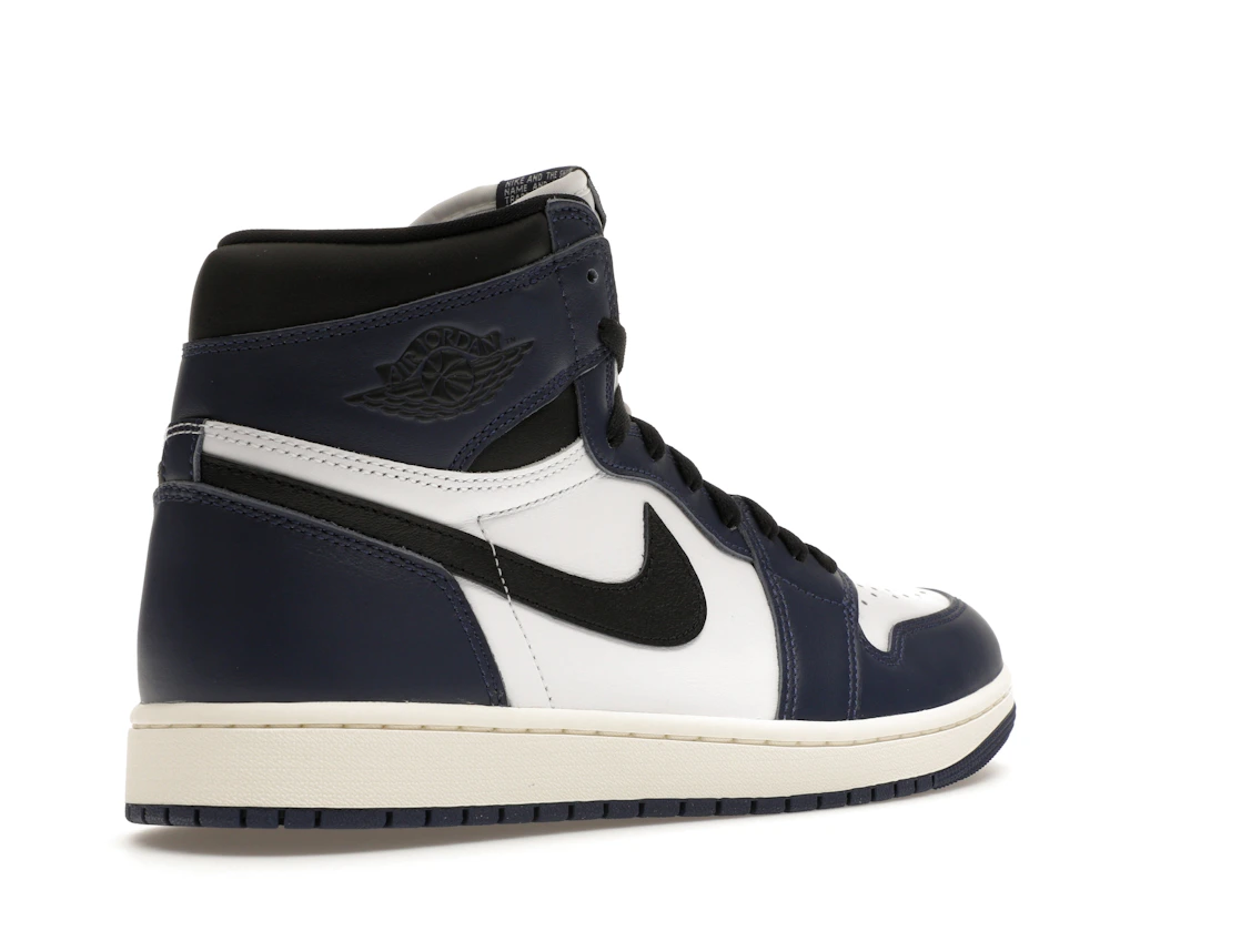 Vue 33 de Jordan 1 Retro High OG Midnight Navy