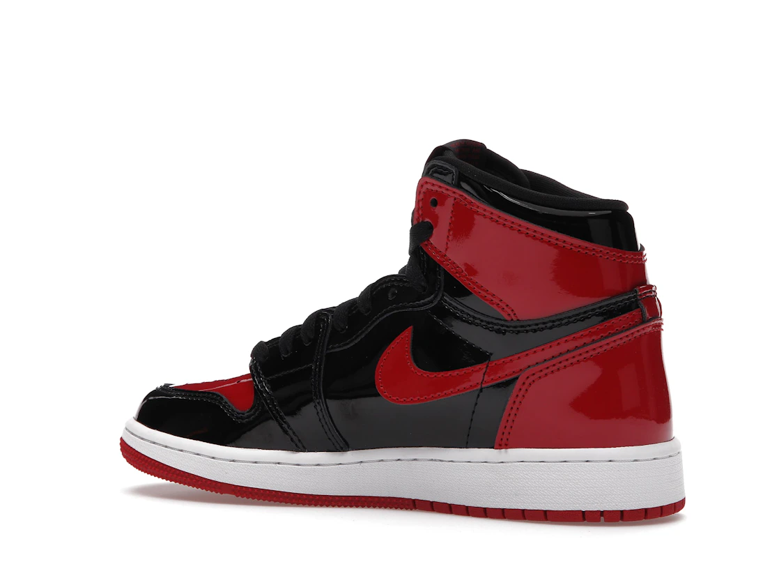 Vue 22 de Jordan 1 Retro High OG Patent Bred (GS)