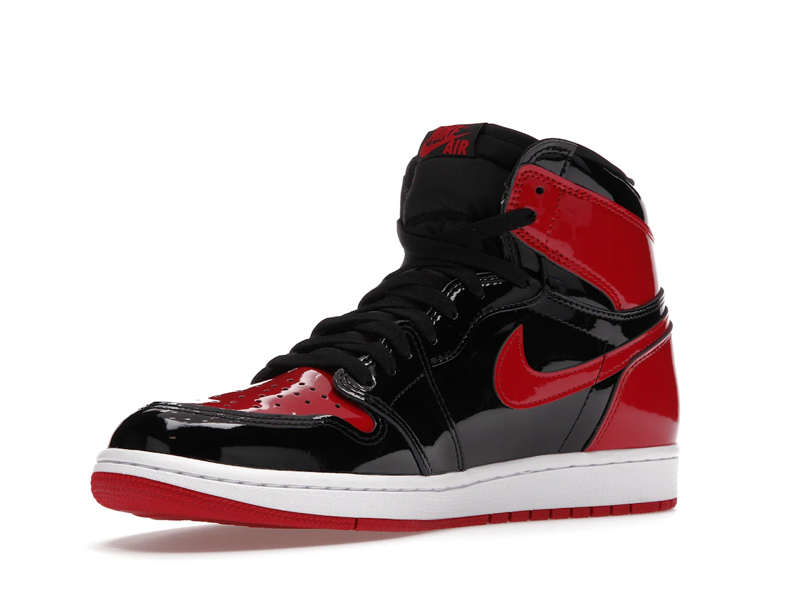 Vue 15 de Jordan 1 Retro High OG Patent Bred