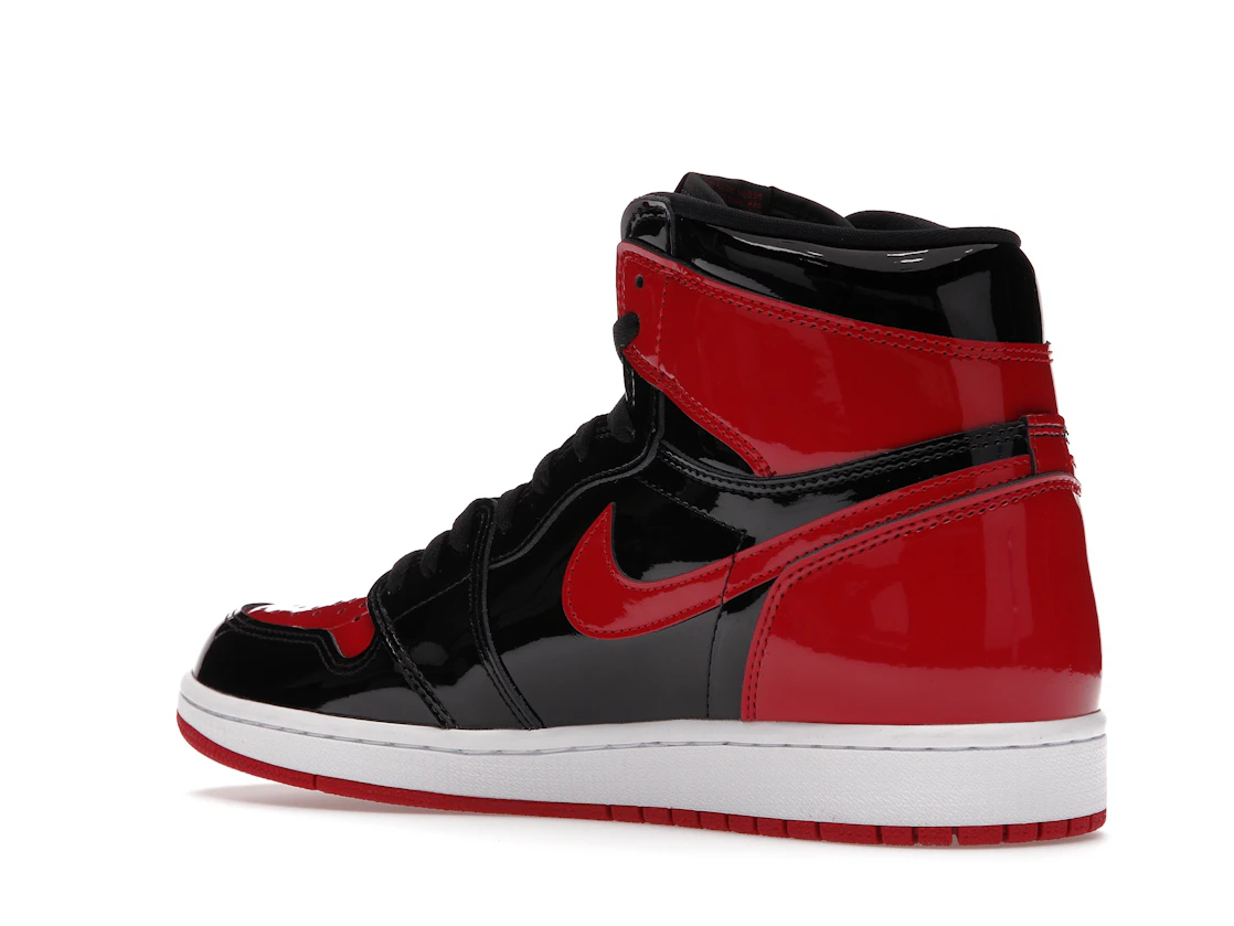 Vue 23 de Jordan 1 Retro High OG Patent Bred