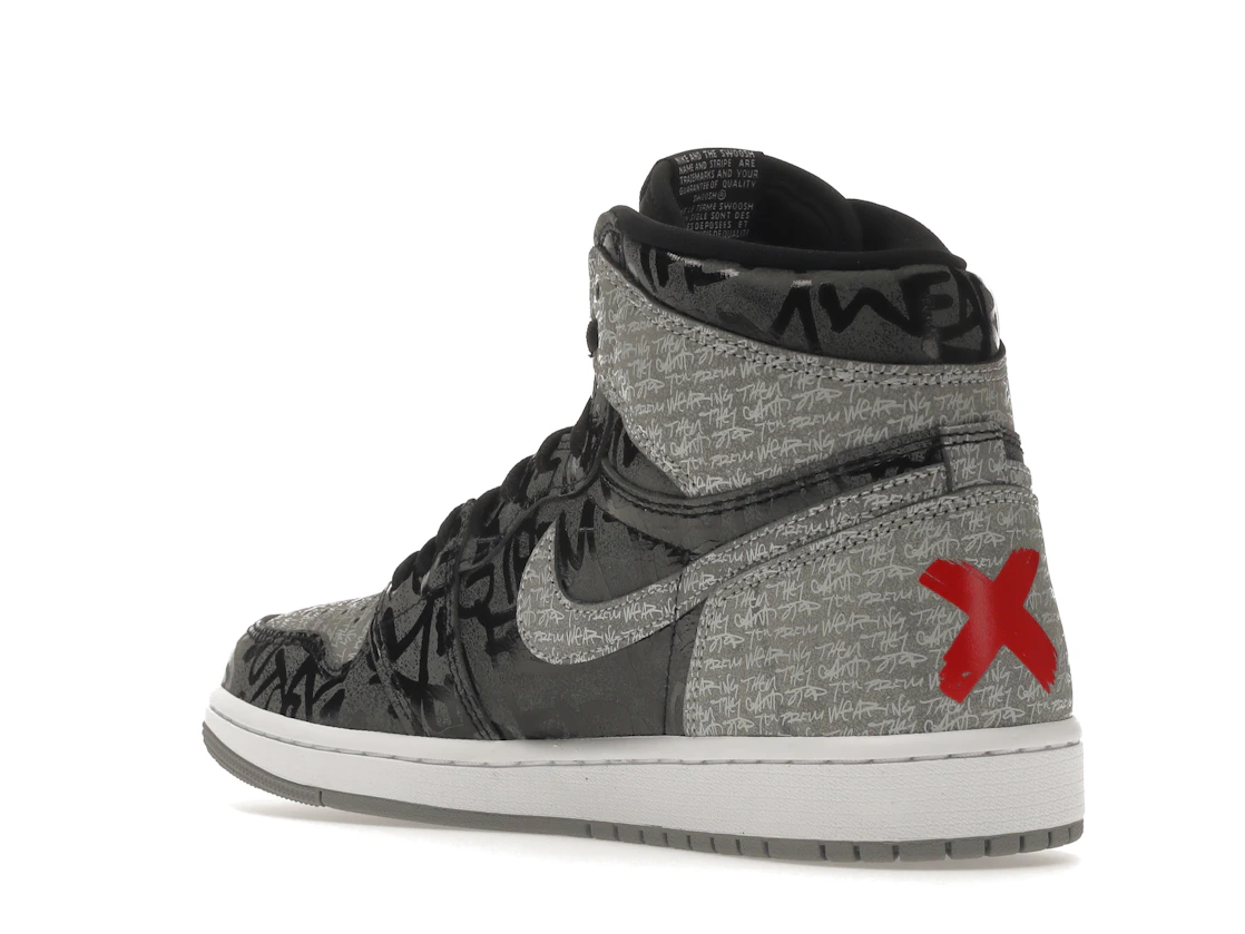 Vue 24 de Jordan 1 Retro High OG Rebellionaire