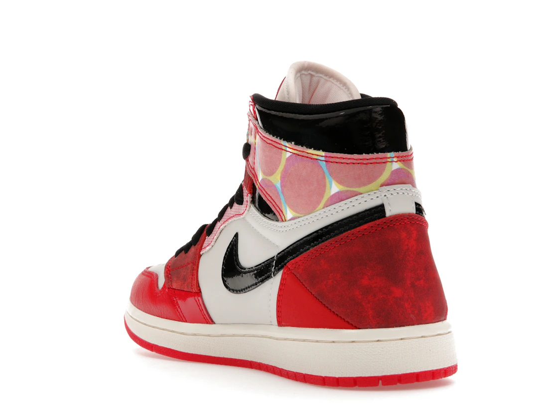 Vue 25 de Jordan 1 Retro High OG Spider-Man Across the Spider-Verse