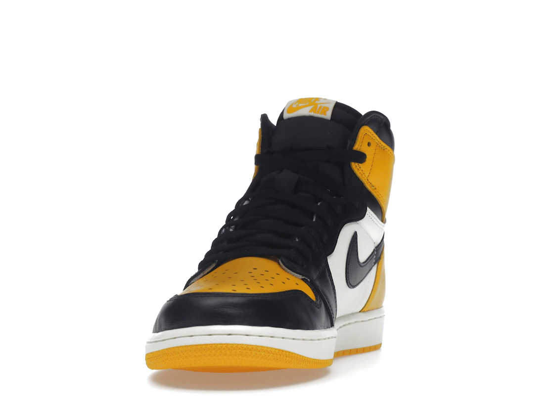 Vue 12 de Jordan 1 Retro High OG Taxi