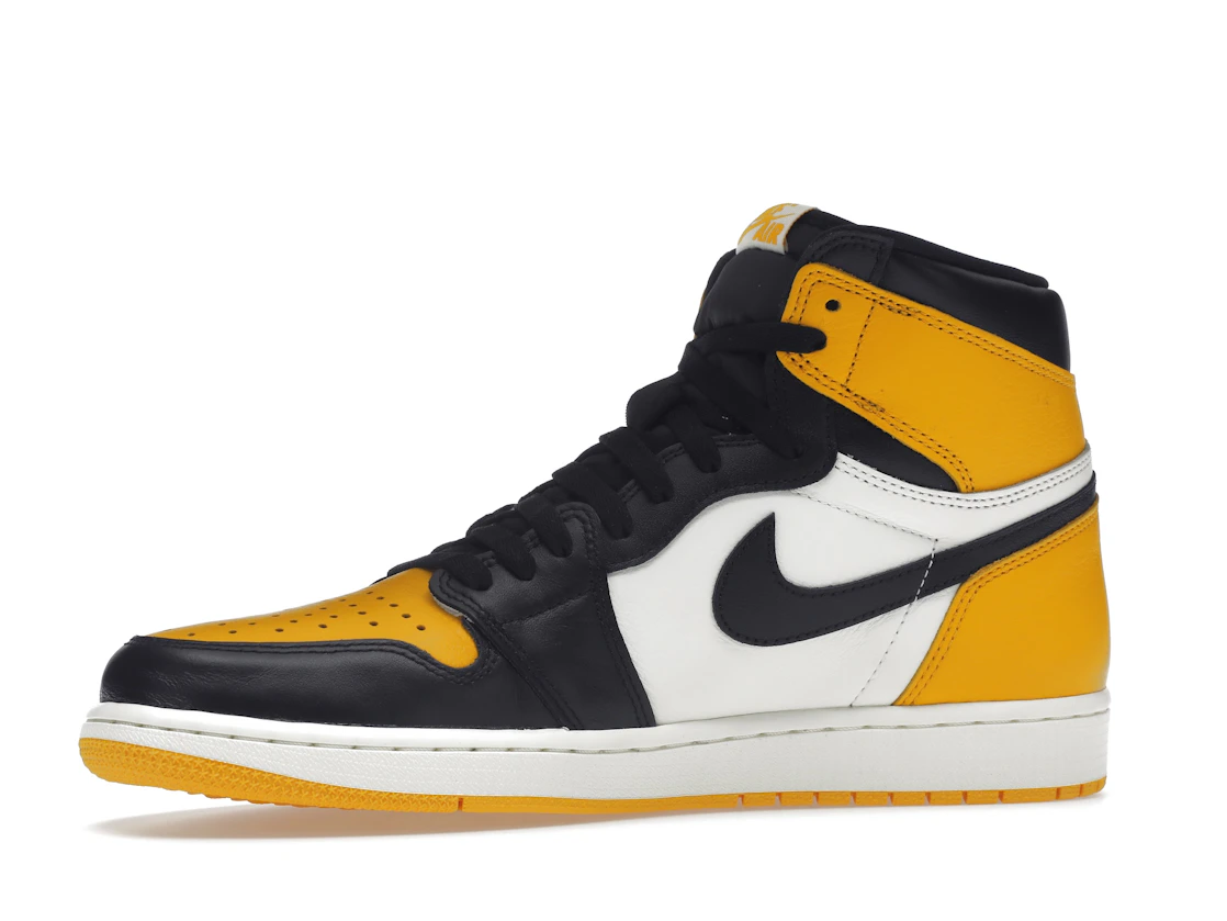 Vue 17 de Jordan 1 Retro High OG Taxi