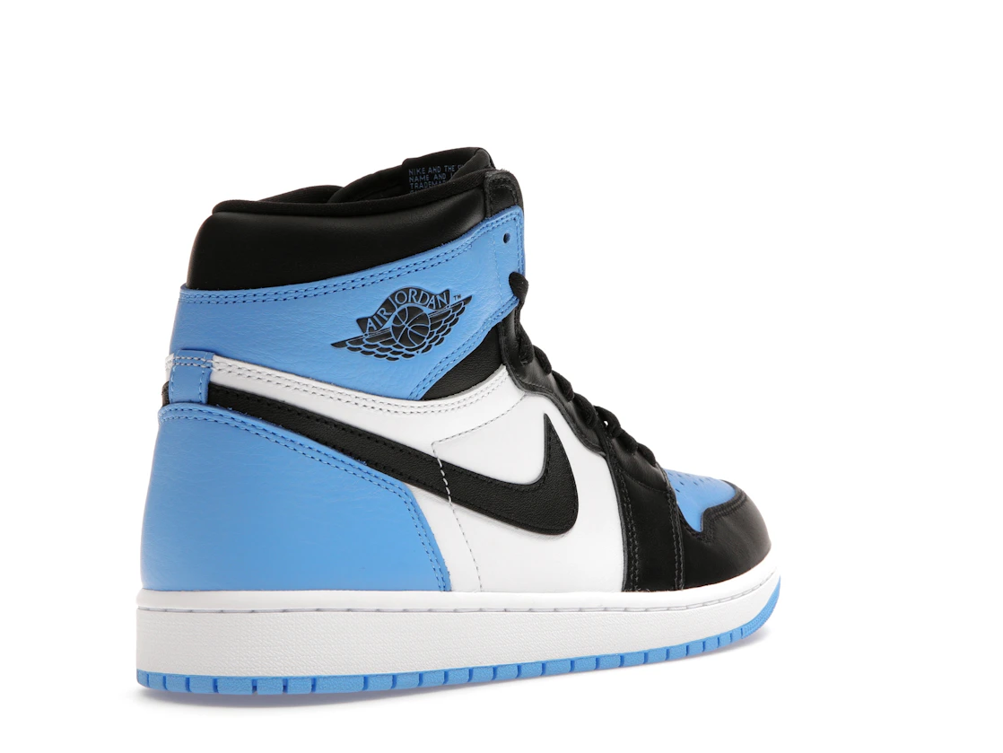 Vue 32 de Jordan 1 Retro High OG UNC Toe