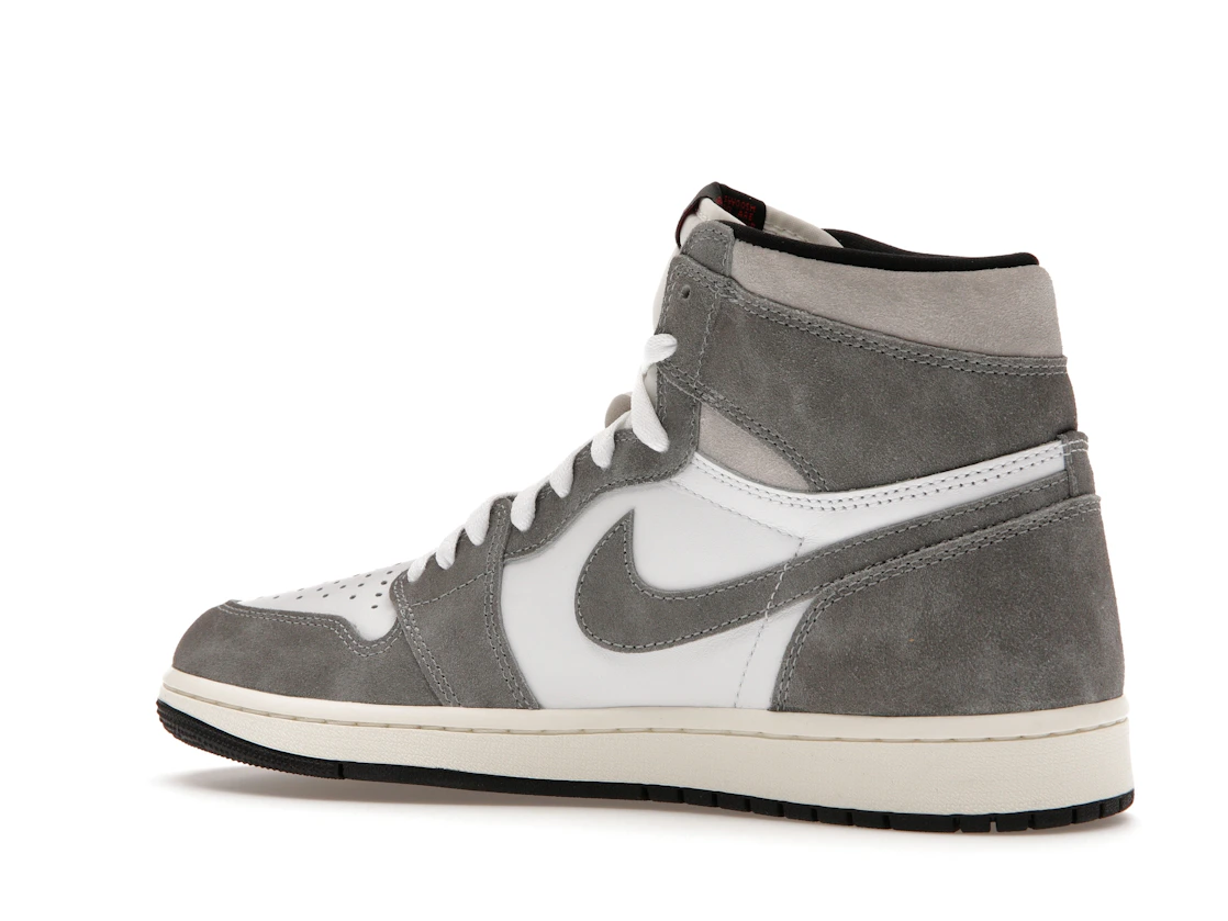 Vue 22 de Jordan 1 Retro High OG Washed Black