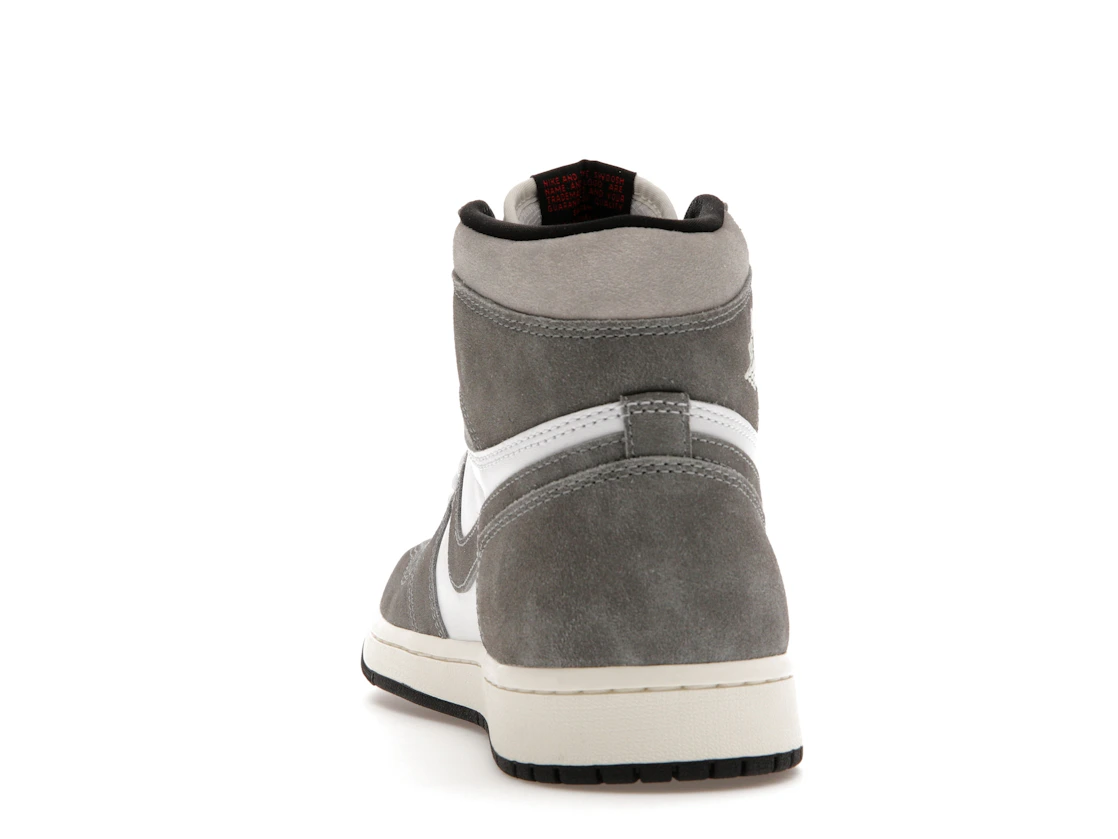 Vue 27 de Jordan 1 Retro High OG Washed Black