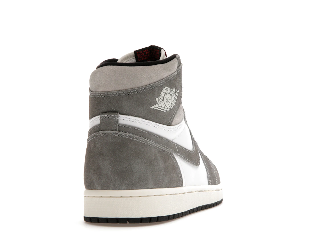 Vue 30 de Jordan 1 Retro High OG Washed Black