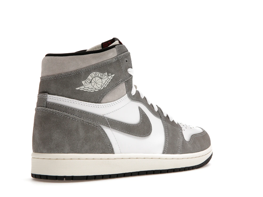 Vue 33 de Jordan 1 Retro High OG Washed Black