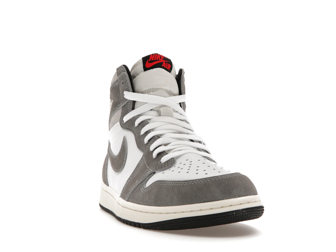 Vue 8 de Jordan 1 Retro High OG Washed Black