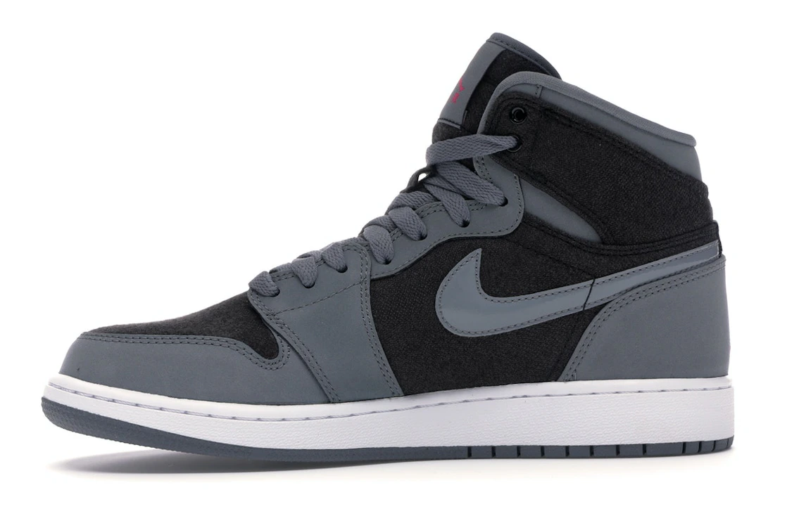 Vue 18 de Jordan 1 Retro High Cool Grey Vivid Pink (GS)