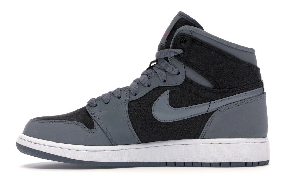 Vue 19 de Jordan 1 Retro High Cool Grey Vivid Pink (GS)