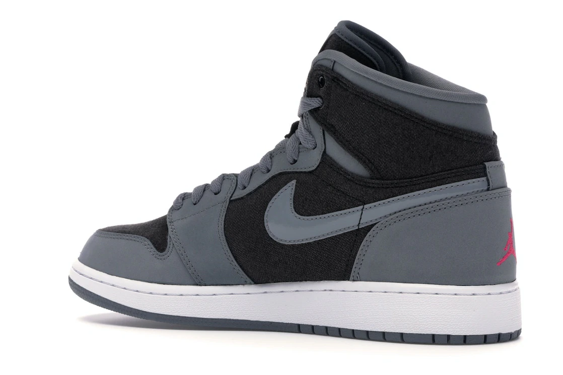 Vue 22 de Jordan 1 Retro High Cool Grey Vivid Pink (GS)