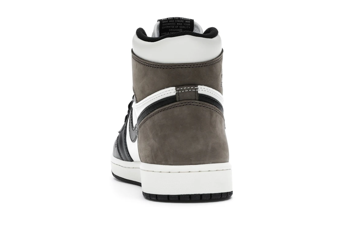 Vue 27 de Jordan 1 Retro High Dark Mocha