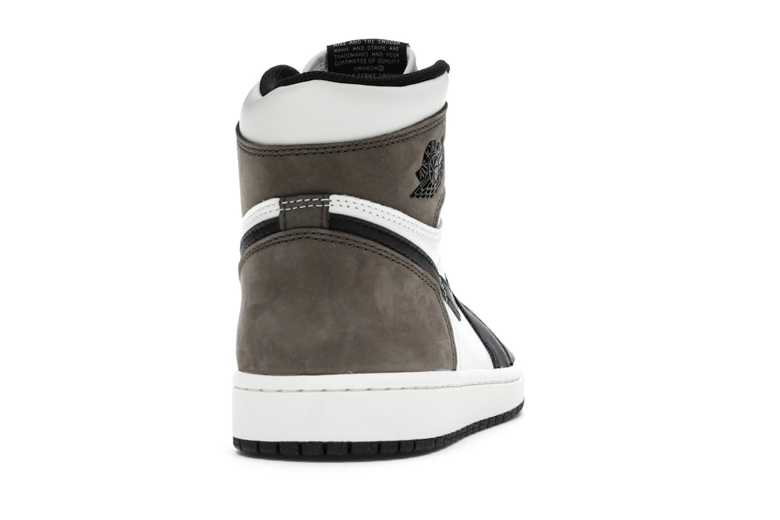 Vue 29 de Jordan 1 Retro High Dark Mocha