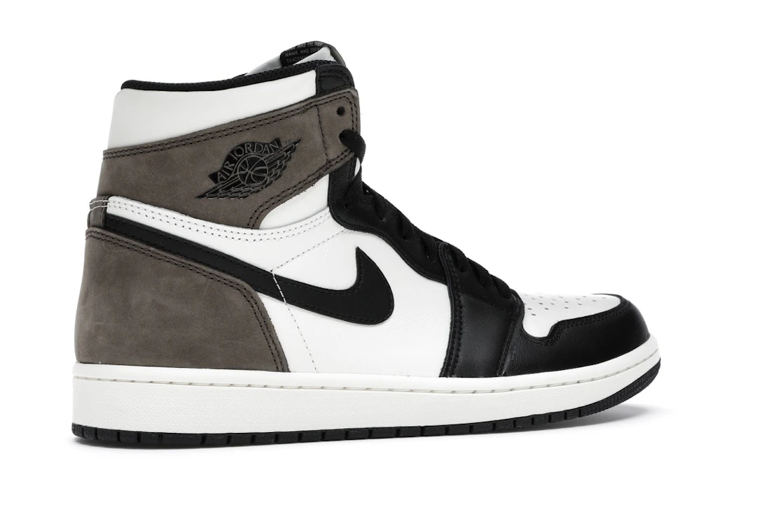 Vue 34 de Jordan 1 Retro High Dark Mocha