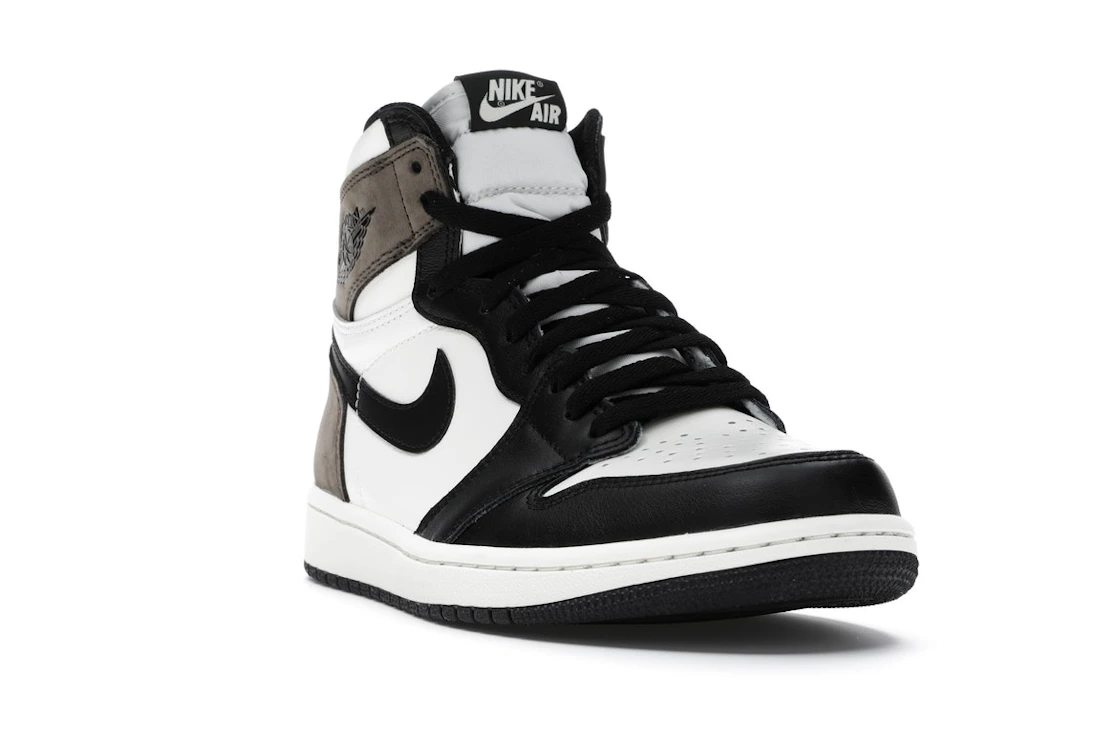 Vue 7 de Jordan 1 Retro High Dark Mocha