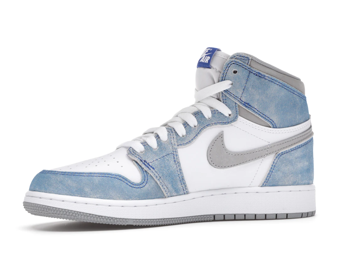 Vue 17 de Jordan 1 Retro High Hyper Royal Smoke Grey (GS)