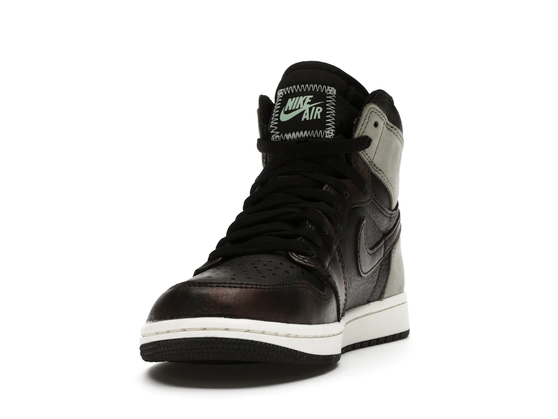 Vue 12 de Jordan 1 Retro High Light Army Rust Shadow Patina