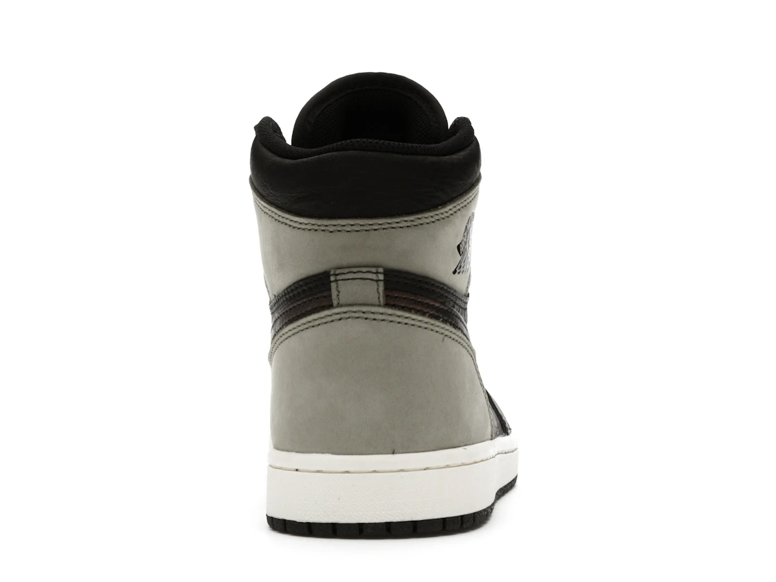 Vue 28 de Jordan 1 Retro High Light Army Rust Shadow Patina