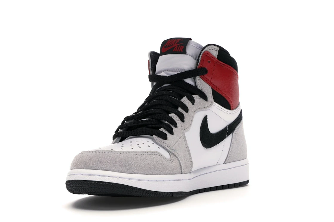 Vue 13 de Jordan 1 Retro High Light Smoke Grey