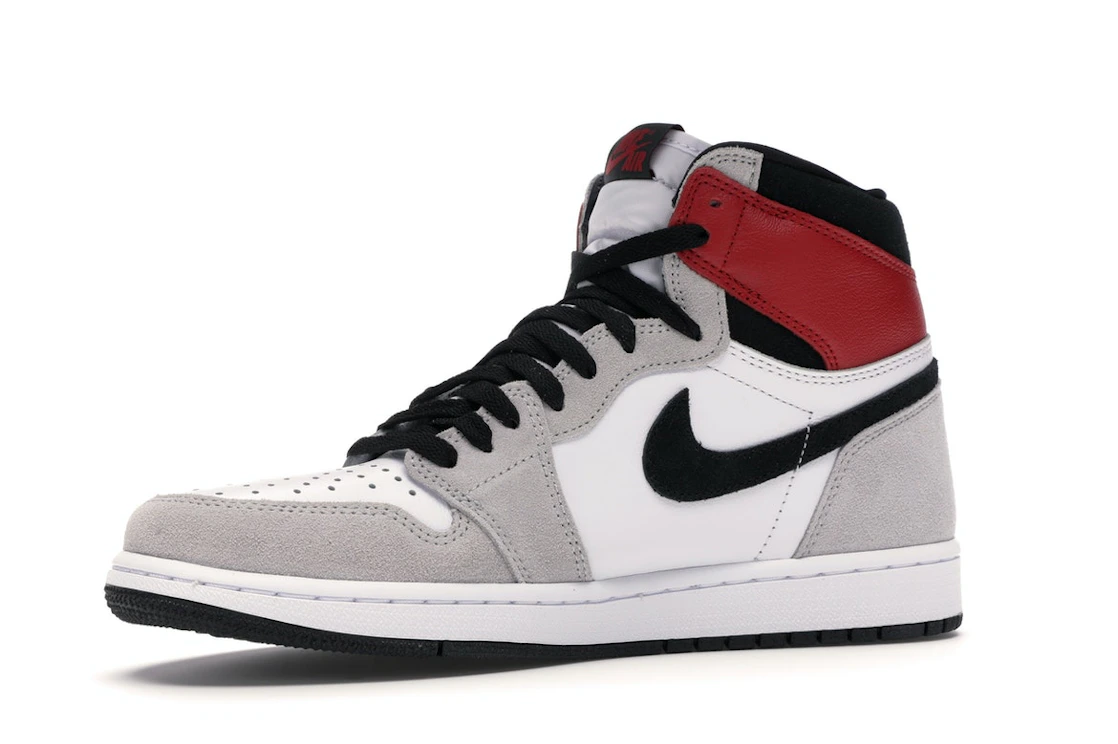 Vue 16 de Jordan 1 Retro High Light Smoke Grey