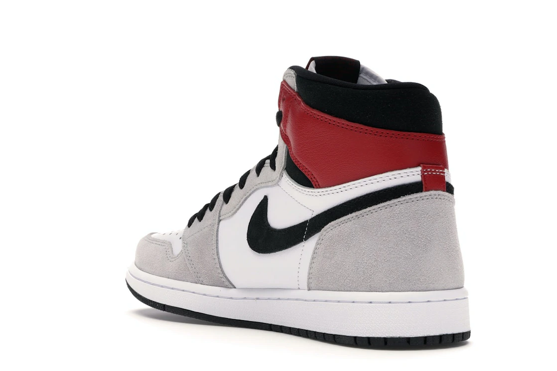Vue 24 de Jordan 1 Retro High Light Smoke Grey