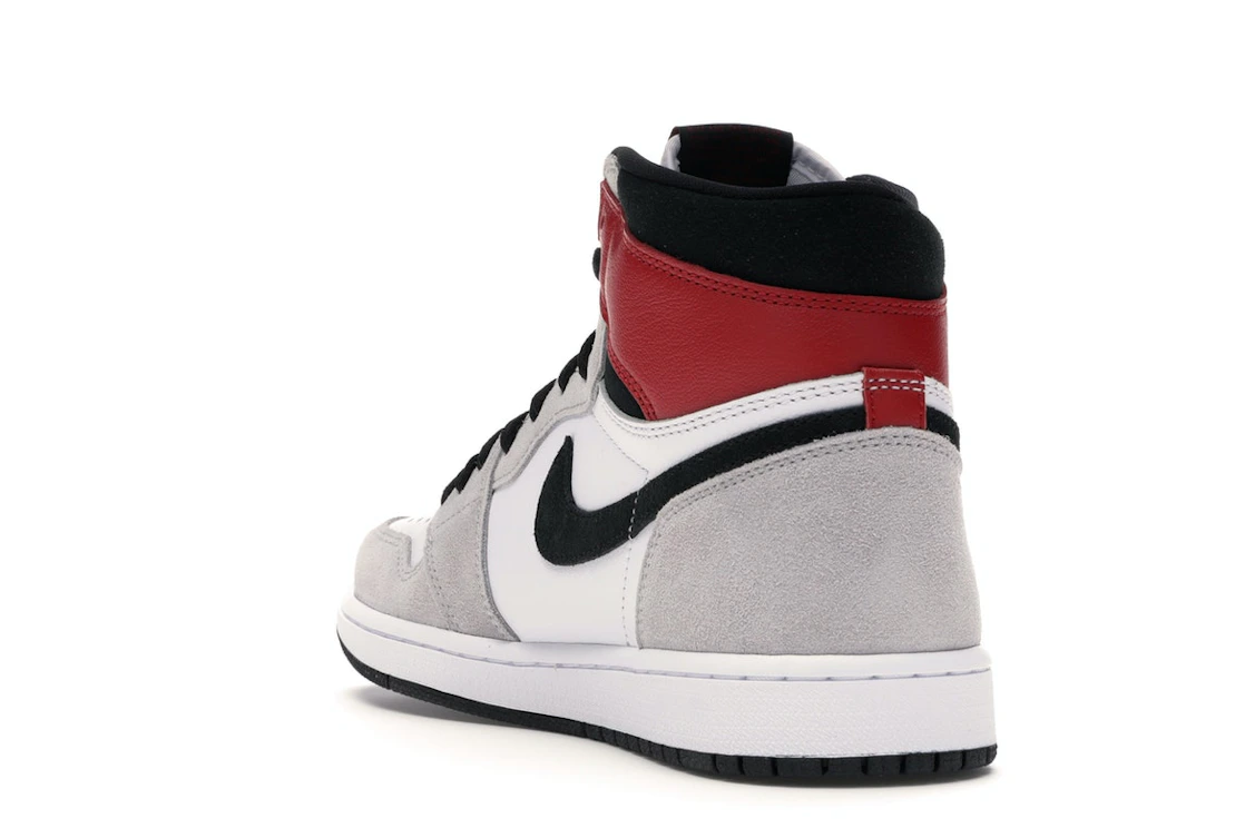 Vue 25 de Jordan 1 Retro High Light Smoke Grey