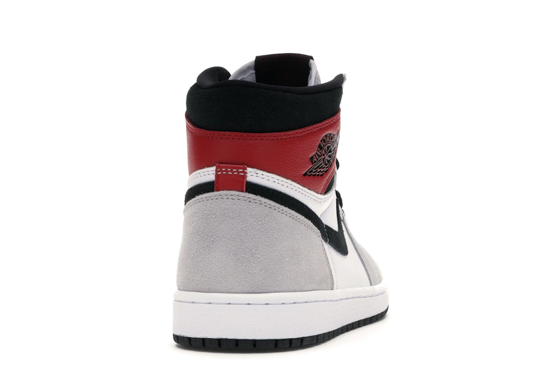 Vue 29 de Jordan 1 Retro High Light Smoke Grey