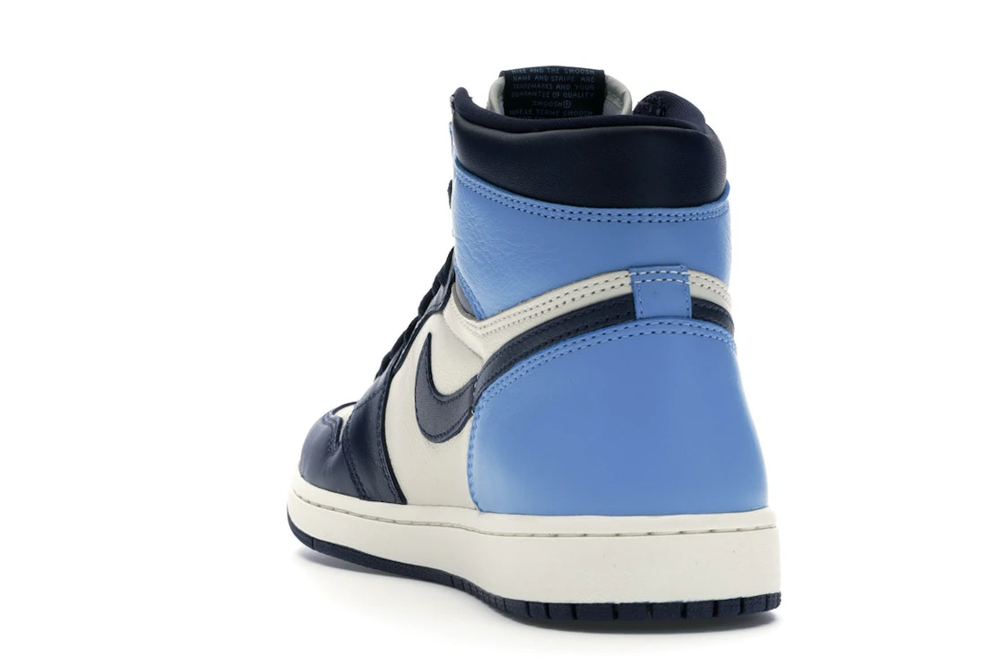 Vue 26 de Jordan 1 Retro High Obsidian