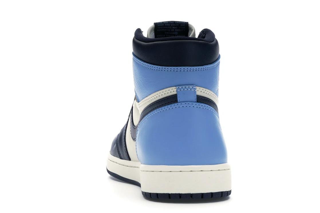 Vue 27 de Jordan 1 Retro High Obsidian