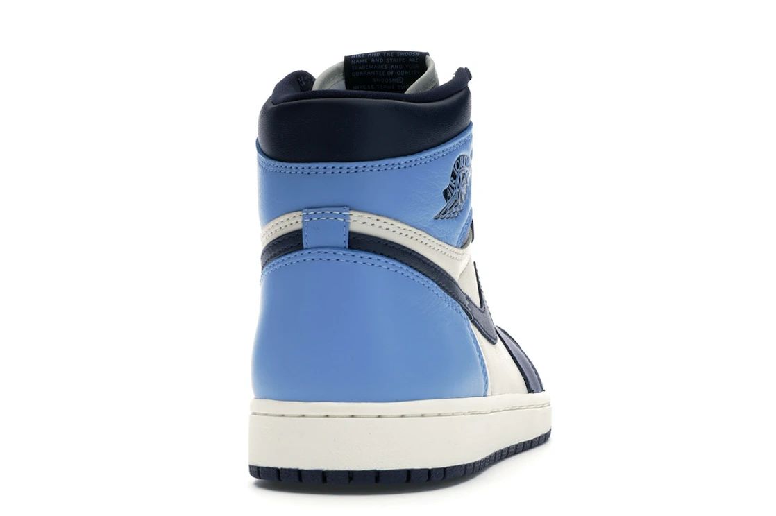 Vue 29 de Jordan 1 Retro High Obsidian