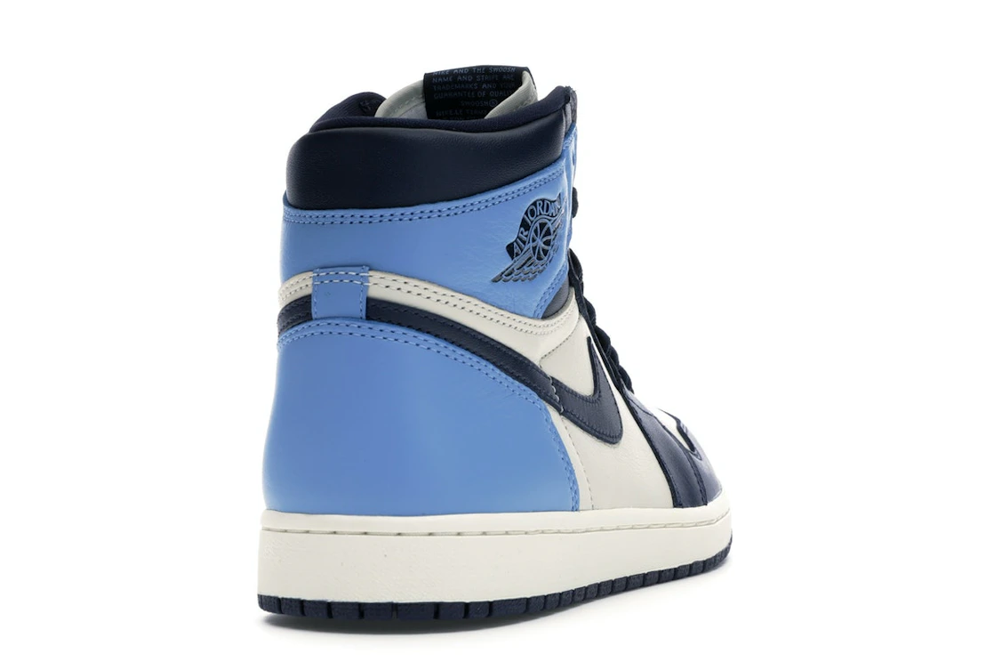 Vue 30 de Jordan 1 Retro High Obsidian