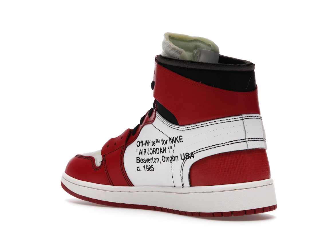 Vue 24 de Jordan 1 Retro High Off-White Chicago
