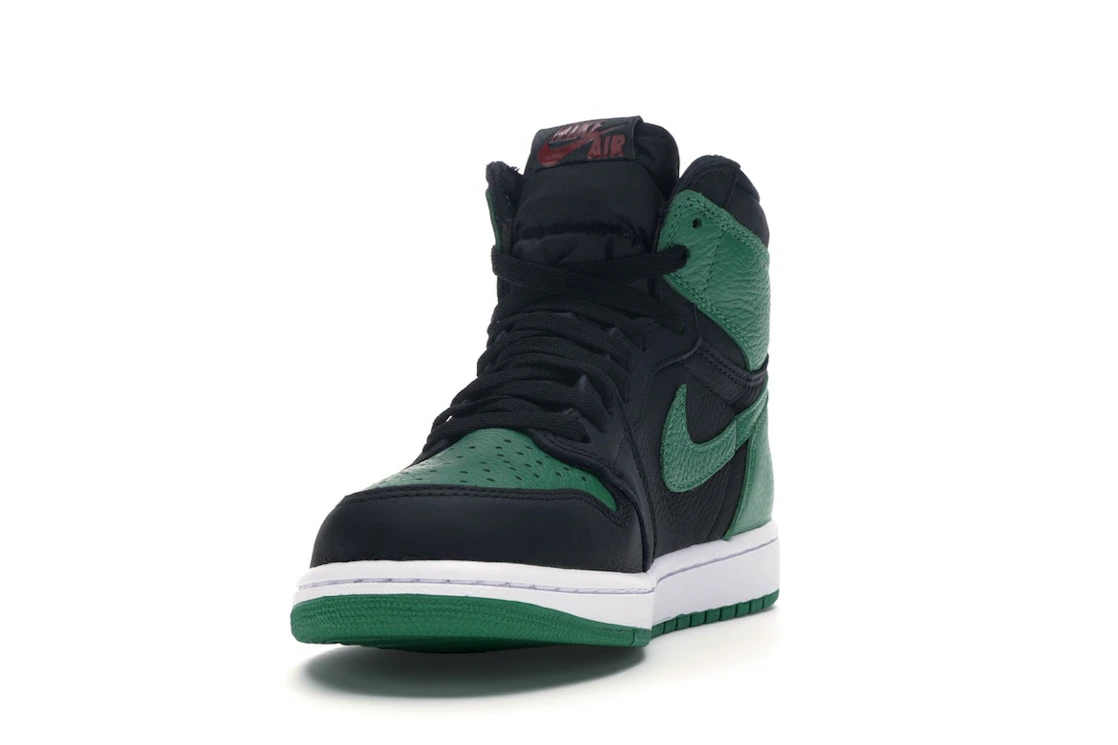Vue 12 de Jordan 1 Retro High Pine Green Black