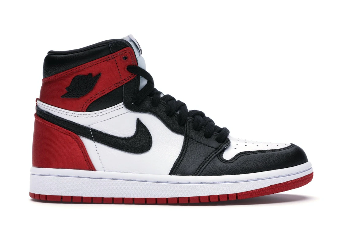 Vue 1 de Jordan 1 Retro High Satin Black Toe 