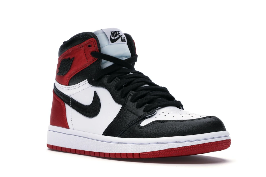 Vue 5 de Jordan 1 Retro High Satin Black Toe 