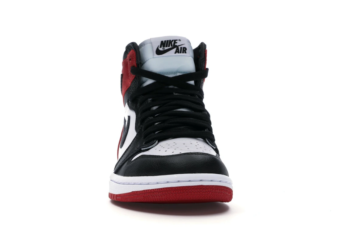 Vue 9 de Jordan 1 Retro High Satin Black Toe 