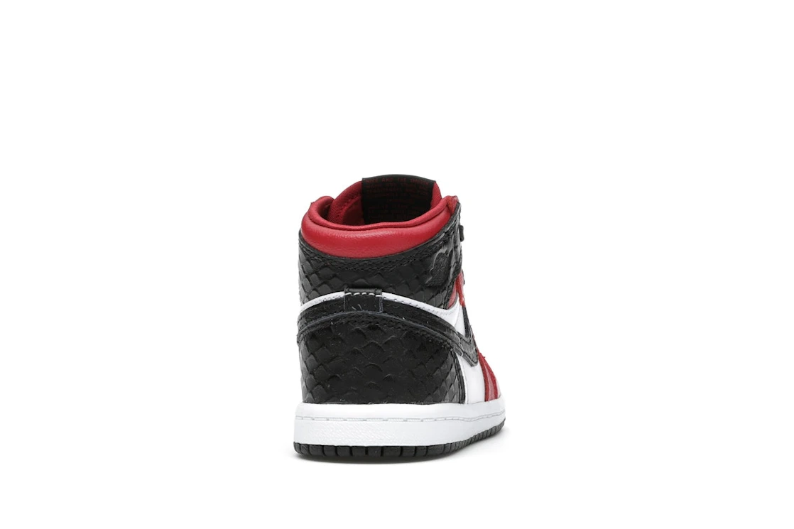 Vue 29 de Jordan 1 Retro High Satin Snake Chicago (TD)