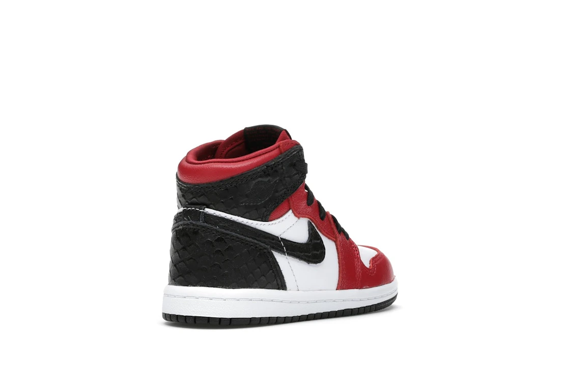 Vue 32 de Jordan 1 Retro High Satin Snake Chicago (TD)