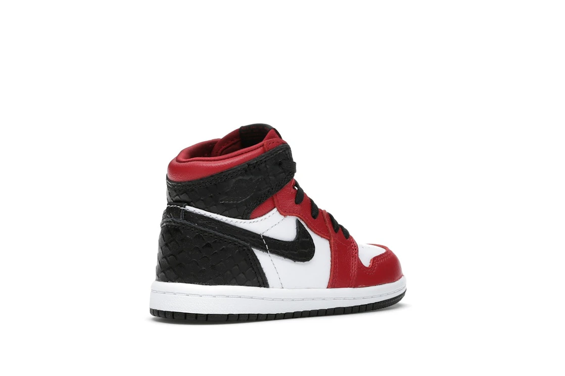 Vue 33 de Jordan 1 Retro High Satin Snake Chicago (TD)