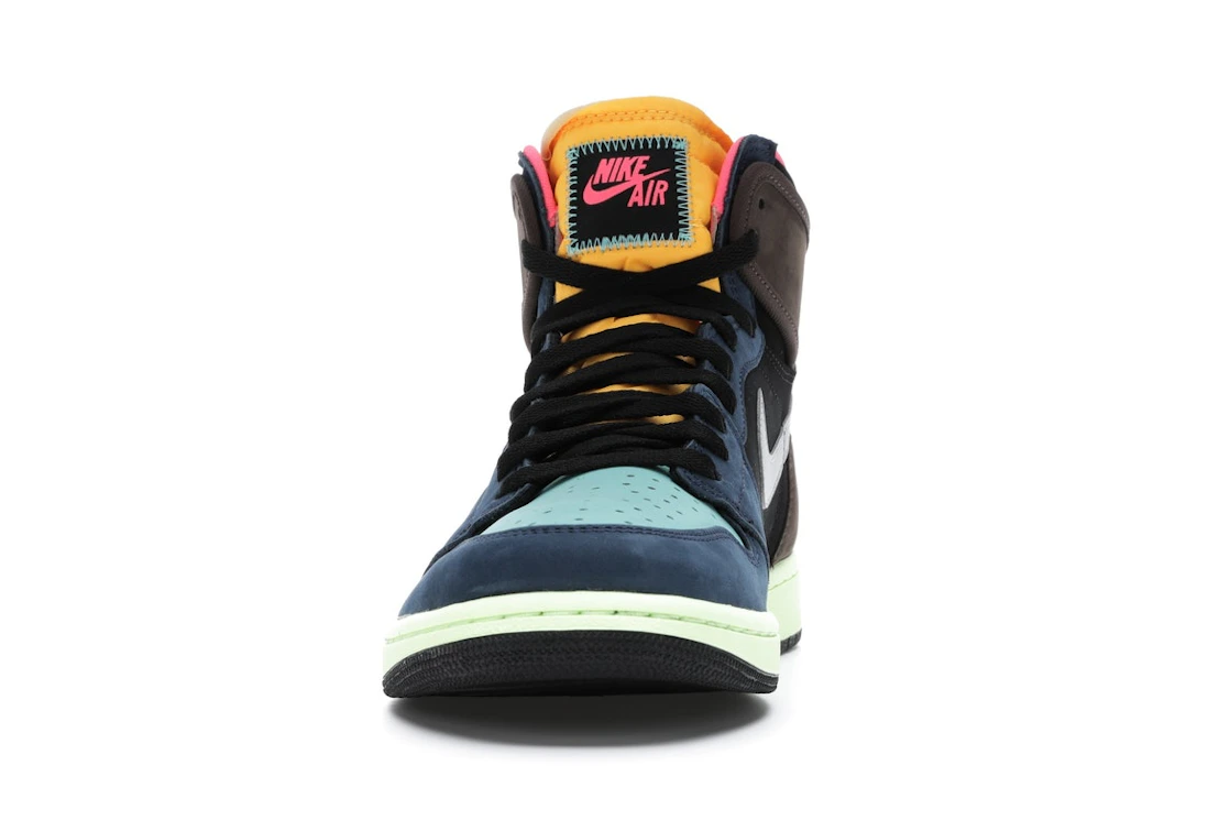 Vue 11 de Jordan 1 Retro High Tokyo Bio Hack